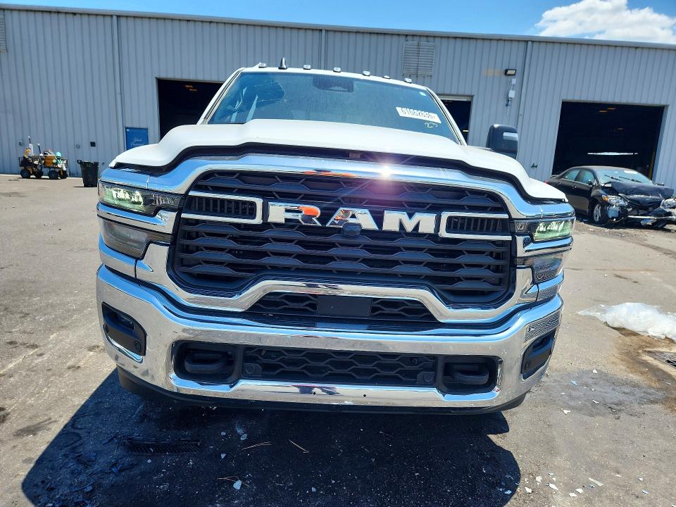 61662636 :رقم المزاد ، 3C63RRGJXSG525871 vin ، 2025 Ram 3500 مزاد بيع