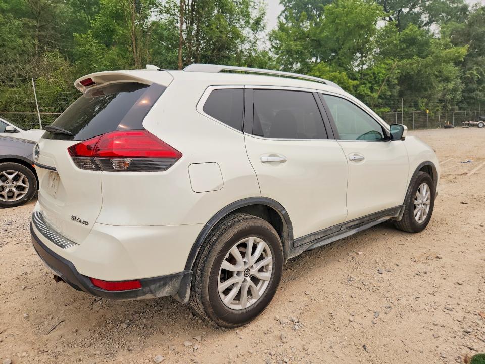 Продаж на аукціоні авто 2017 Nissan Rogue, vin: 5N1AT2MV5HC880213, номер лоту: 61380566