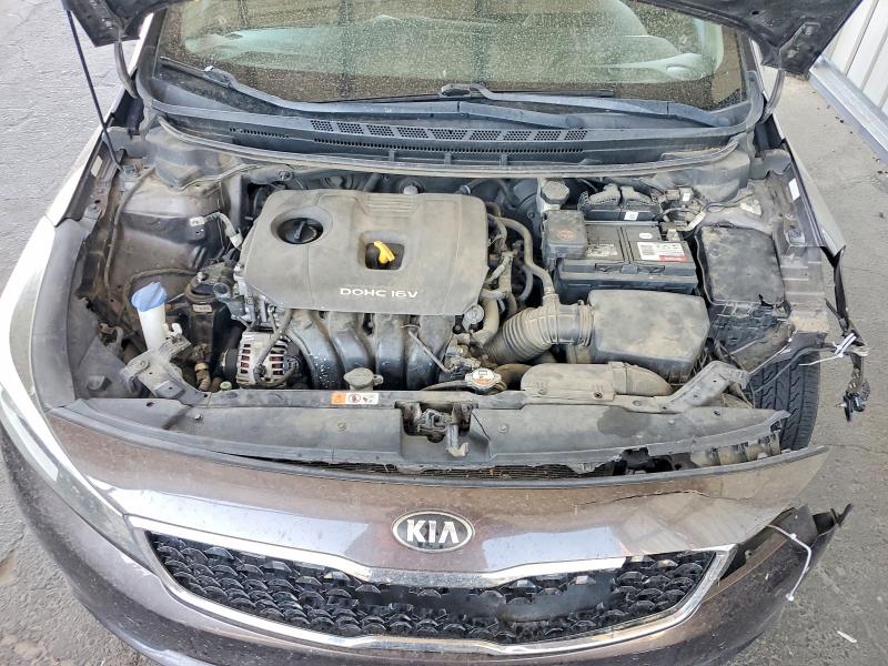 61231656 :رقم المزاد ، 3KPFL4A75HE132923 vin ، 2017 Kia Forte مزاد بيع