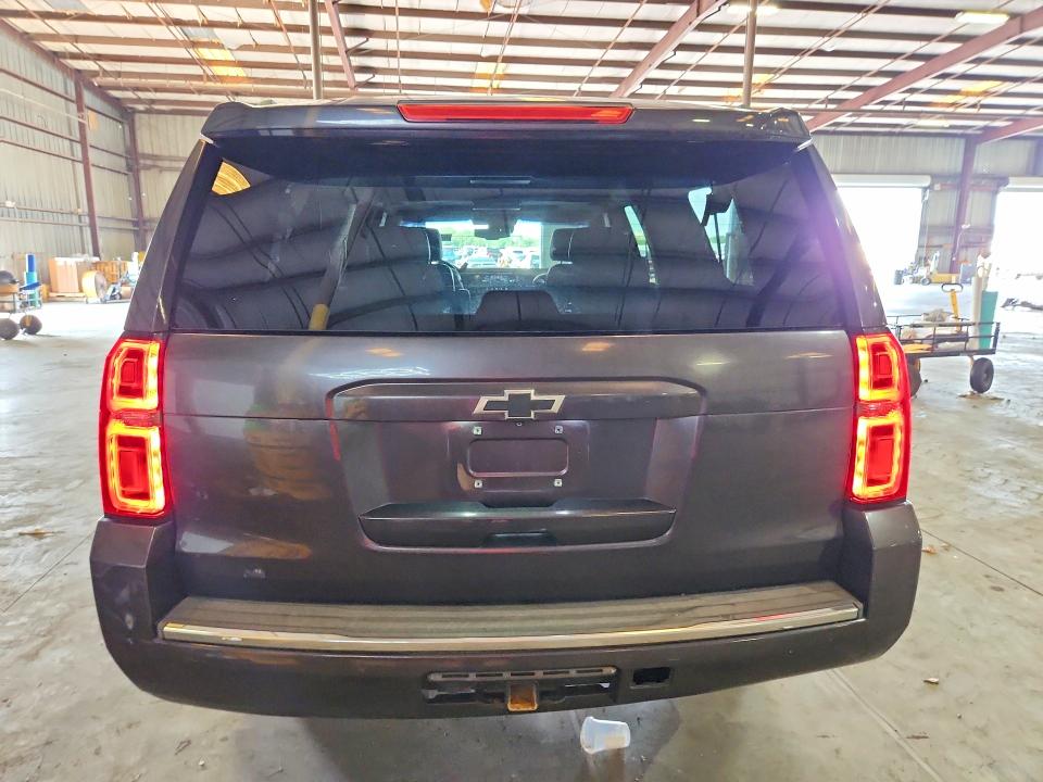 2015 Chevrolet Suburban მანქანა იყიდება აუქციონზე, vin: 1GNSKKKC7FR142055, აუქციონის ნომერი: 62744786