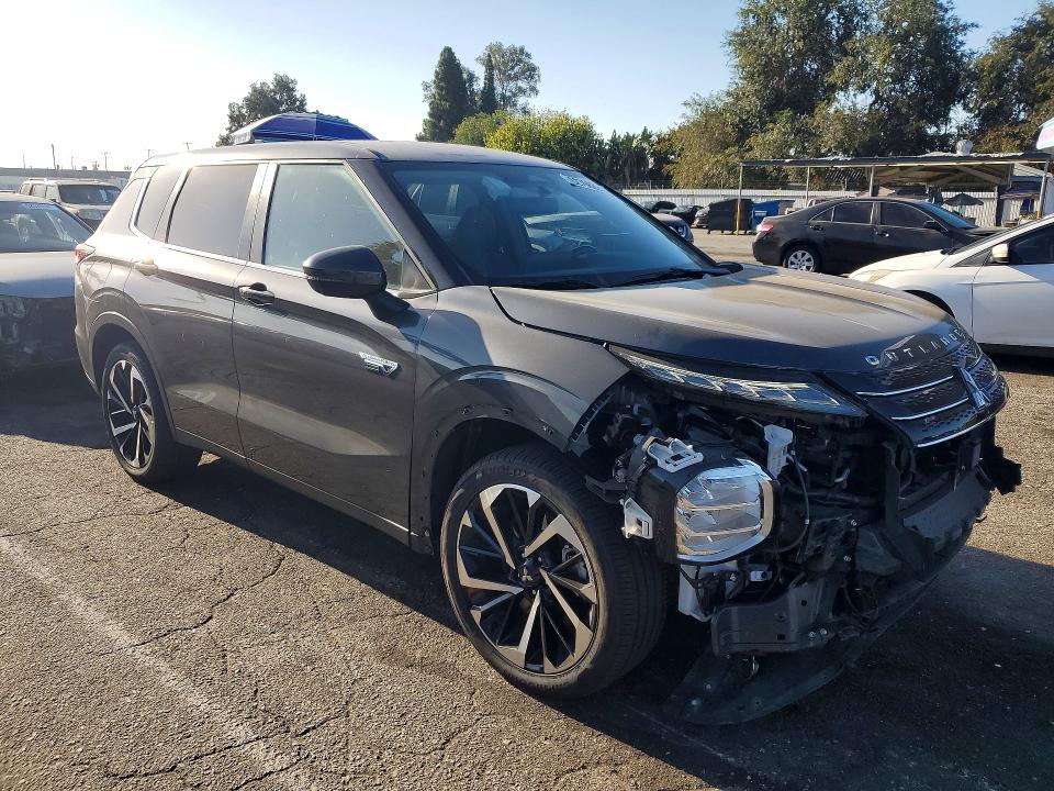 2024 Mitsubishi Outlander მანქანა იყიდება აუქციონზე, vin: JA4T5VA94RZ059614, აუქციონის ნომერი: 62766326