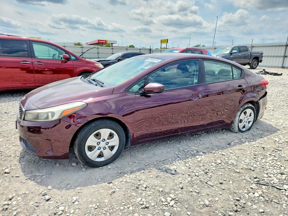 2018 Kia Forte მანქანა იყიდება აუქციონზე, vin: 3KPFK4A74JE264046, აუქციონის ნომერი: 62035276