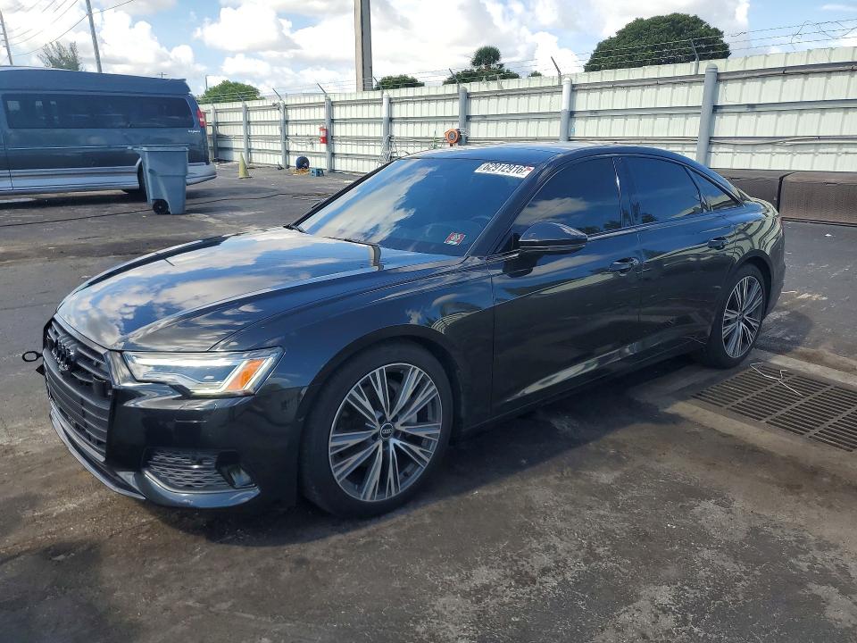62912916 :رقم المزاد ، WAUE8AF24MN031612 vin ، 2021 Audi A6 مزاد بيع