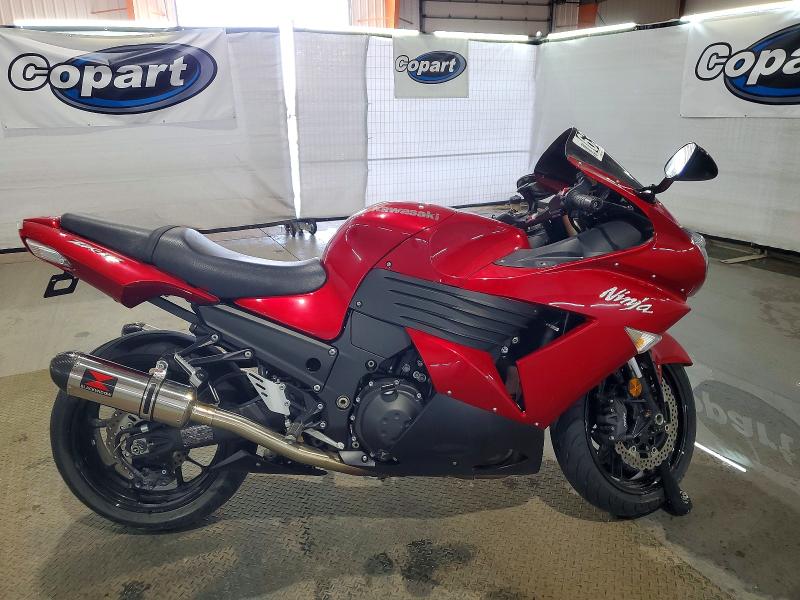 63135106 :رقم المزاد ، JKBZXNC13AA021043 vin ، 2010 Kawasaki Zx1400 مزاد بيع