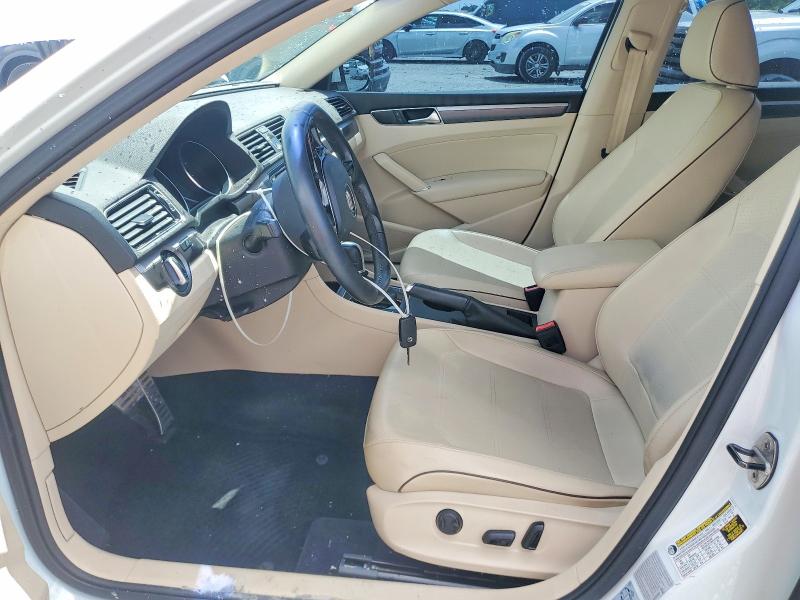 61491886 :رقم المزاد ، 1VWDT7A36HC018925 vin ، 2017 Volkswagen Passat مزاد بيع