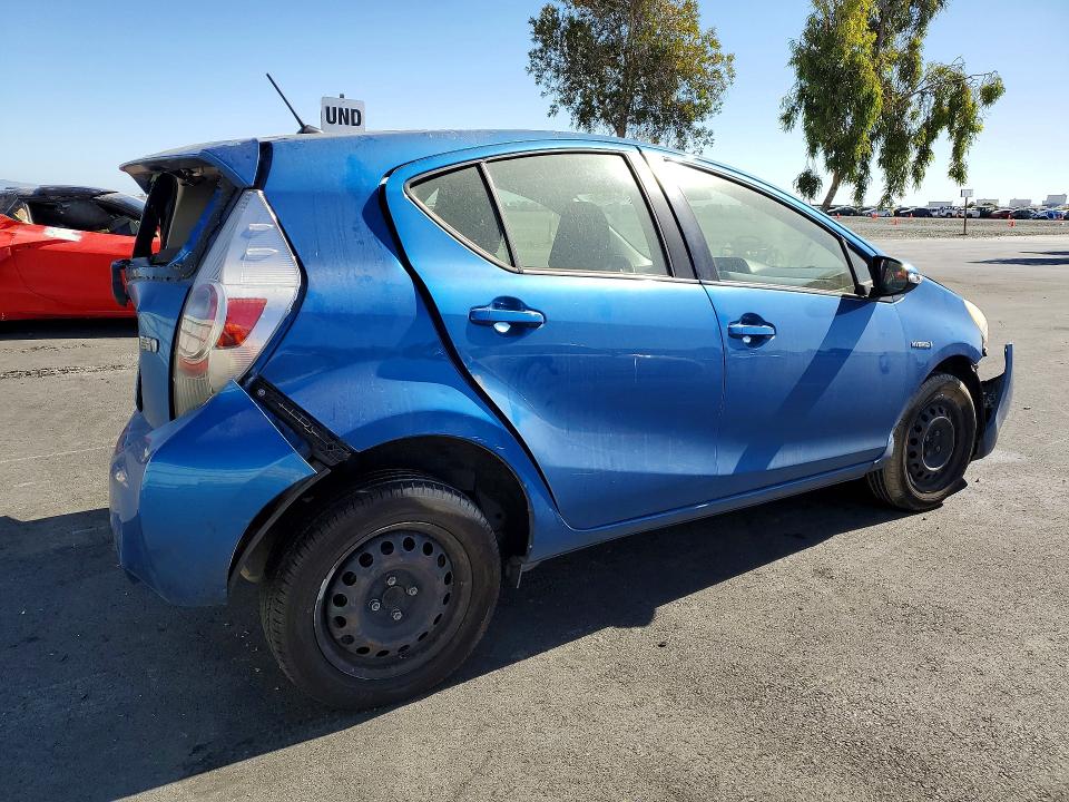 Продажа на аукционе авто 2012 Toyota Prius C, vin: JTDKDTB32C1527638, номер лота: 61439626