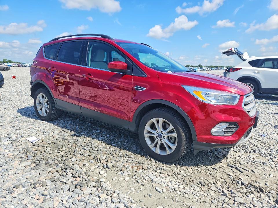 58612956 :رقم المزاد ، 1FMCU9GD2JUB37963 vin ، 2018 Ford Escape مزاد بيع