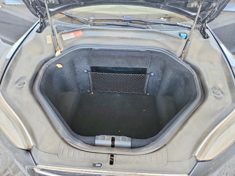 59602466 :رقم المزاد ، 5YJSA1H14FFP77218 vin ، 2015 Tesla Model S مزاد بيع