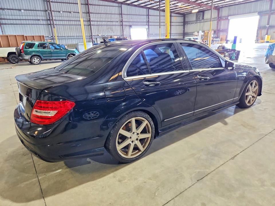 Aukcja sprzedaży 2013 Mercedes-benz C, vin: WDDGF4HB1DR272980, numer aukcji: 61807306