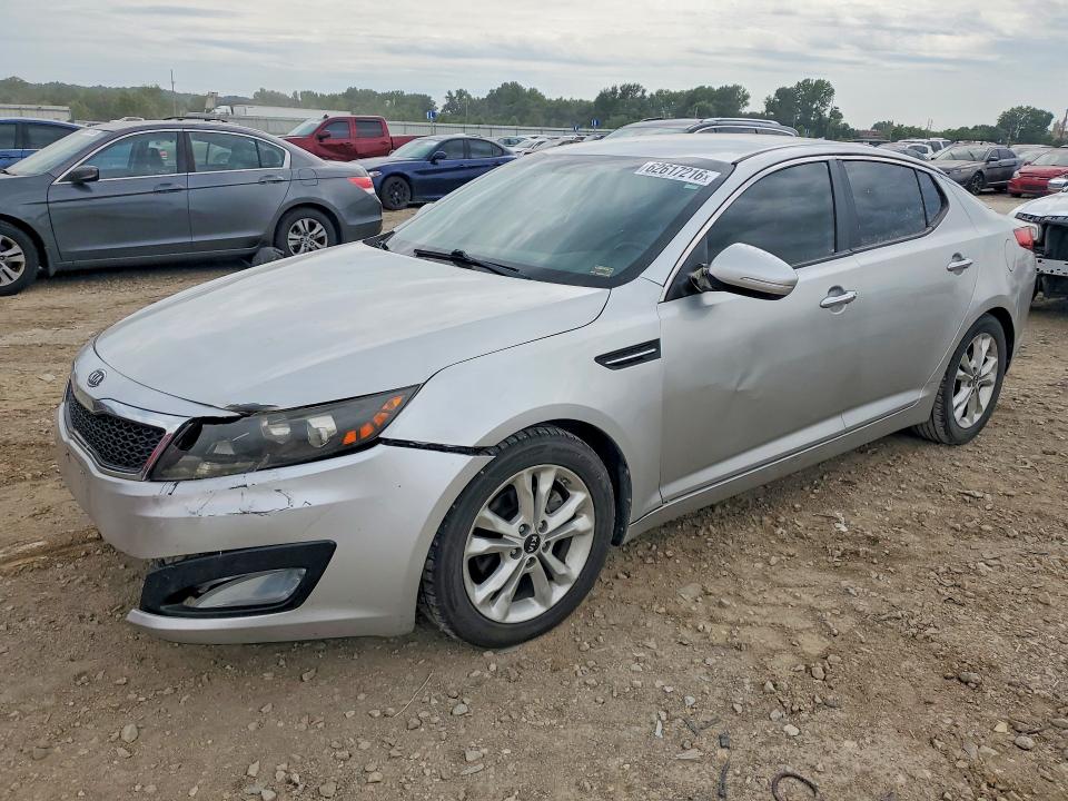 2011 Kia Optima მანქანა იყიდება აუქციონზე, vin: KNAGN4A78B5076314, აუქციონის ნომერი: 62617216