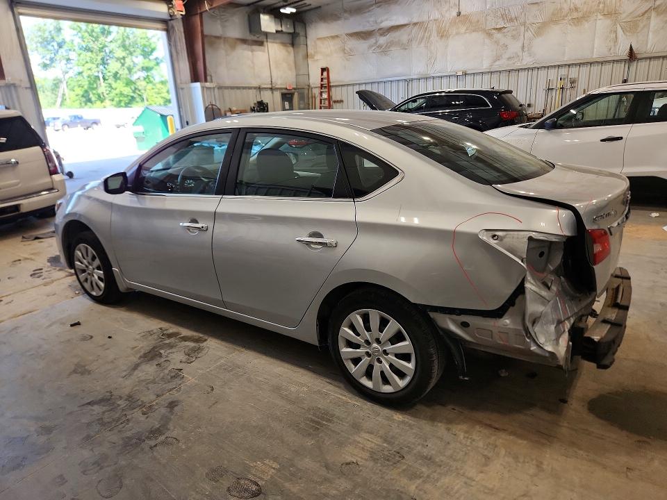 2018 Nissan Sentra მანქანა იყიდება აუქციონზე, vin: 3N1AB7AP0JY227511, აუქციონის ნომერი: 62923676