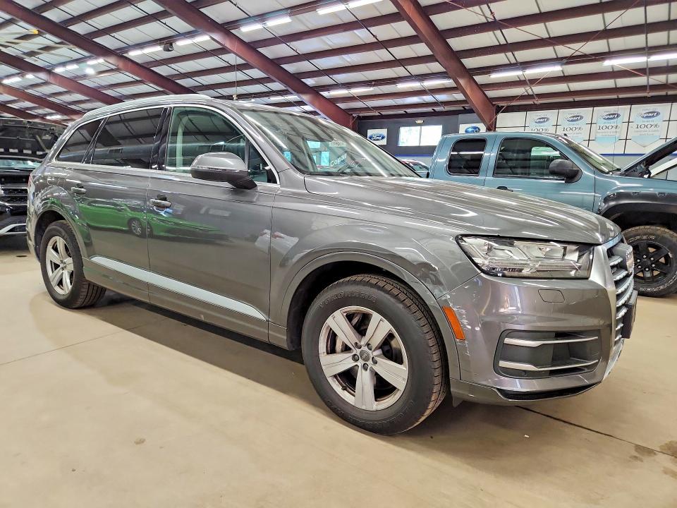 2019 Audi Q7 მანქანა იყიდება აუქციონზე, vin: WA1LHAF70KD019833, აუქციონის ნომერი: 62066176