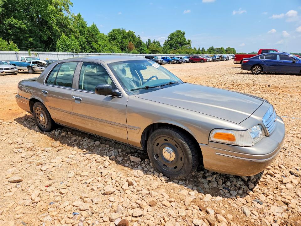 Auction sale of the 2003 Ford Crown Victoria, vin: 2FAFP73W43X197121, lot number: 59222306