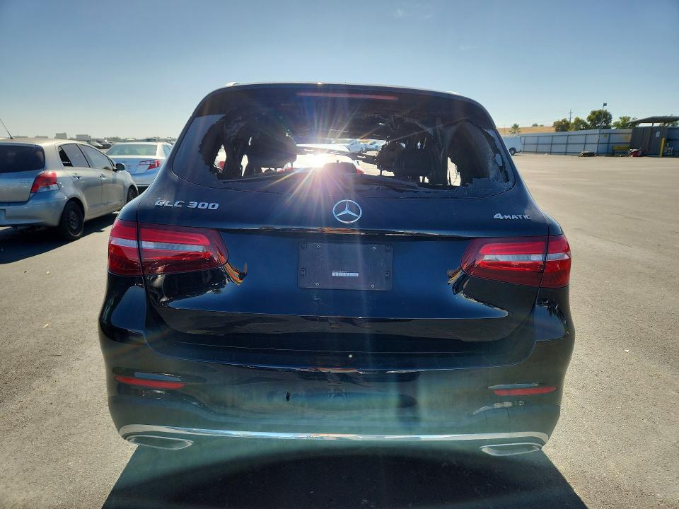 2018 Mercedes-benz Glc მანქანა იყიდება აუქციონზე, vin: WDC0G4KB0JV062711, აუქციონის ნომერი: 60852386