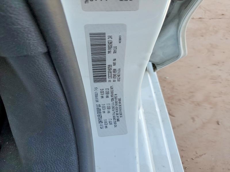 60848106 :رقم المزاد ، 1C3CCCCG6FN567599 vin ، 2015 Chrysler 200 مزاد بيع