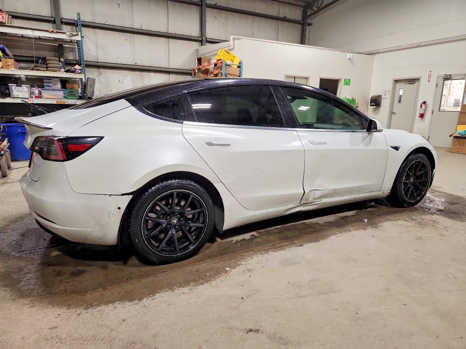 2020 Tesla Model 3 მანქანა იყიდება აუქციონზე, vin: 5YJ3E1EA6LF603840, აუქციონის ნომერი: 61024666