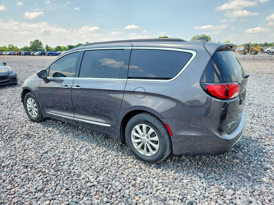 61198416 :رقم المزاد ، 2C4RC1BG6HR771840 vin ، 2017 Chrysler Pacifica مزاد بيع
