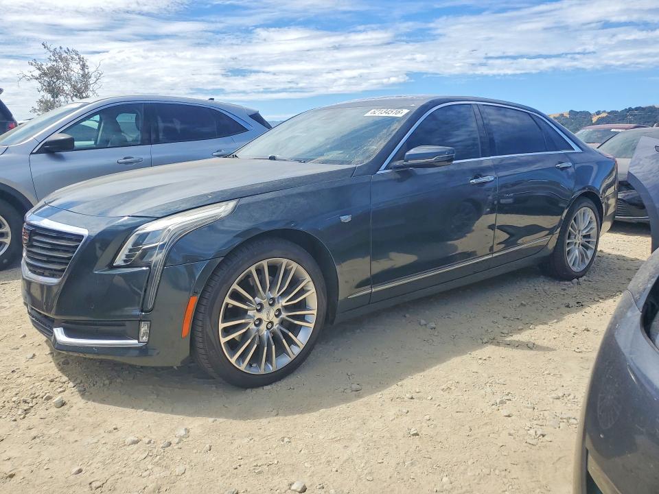 62134516 :رقم المزاد ، 1G6KH5R60JU102692 vin ، 2018 Cadillac Ct6 مزاد بيع