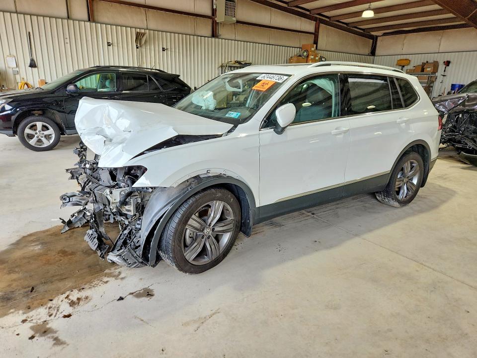 Продажа на аукционе авто 2020 Volkswagen Tiguan, vin: 3VV2B7AX8LM104911, номер лота: 62446736