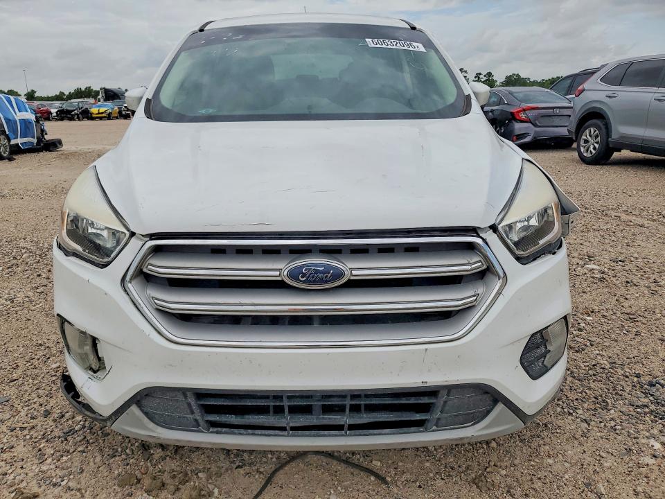 60632096 :رقم المزاد ، 1FMCU0GDXKUA89335 vin ، 2019 Ford Escape مزاد بيع