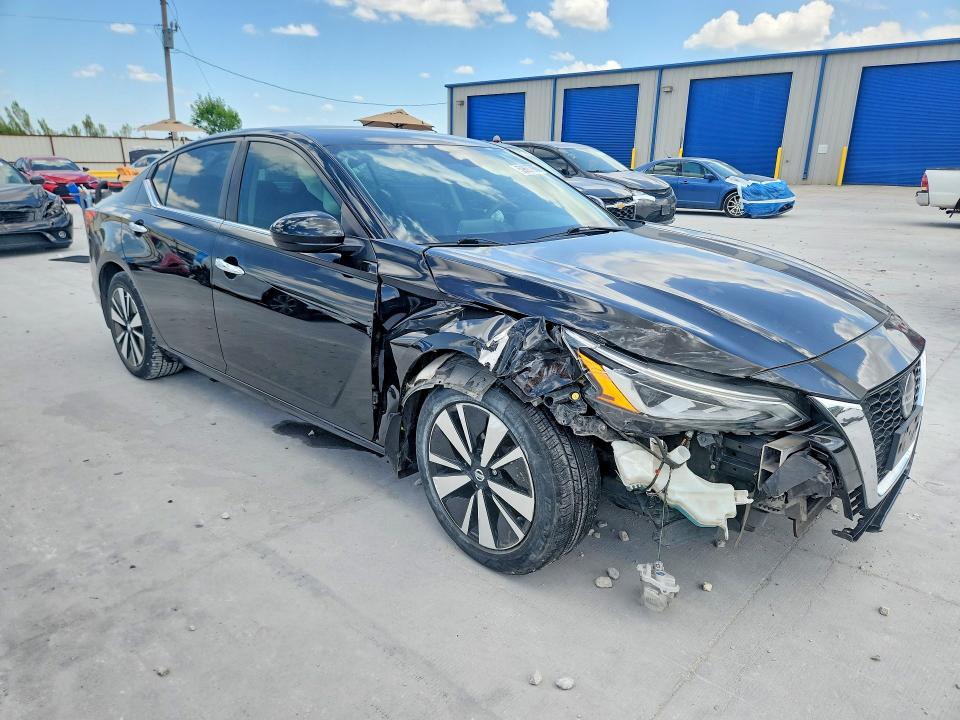 59697986 :رقم المزاد ، 1N4BL4DV7MN331797 vin ، 2021 Nissan Altima مزاد بيع