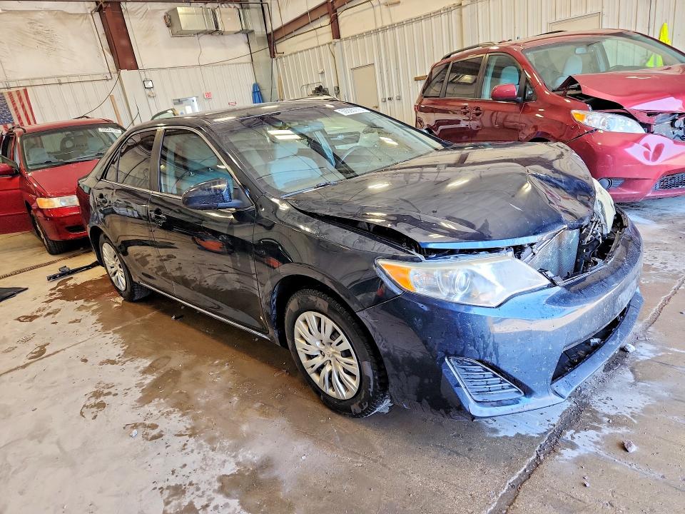 59395776 :رقم المزاد ، 4T4BF1FK6ER377293 vin ، 2014 Toyota Camry مزاد بيع
