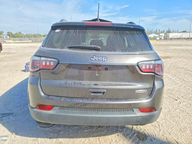 Продаж на аукціоні авто 2018 Jeep Compass, vin: 3C4NJCBB5JT256996, номер лоту: 61640316