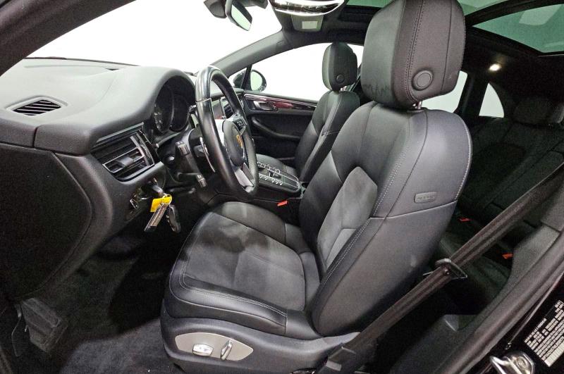 62970746 :رقم المزاد ، WP1AA2A57MLB08979 vin ، 2021 Porsche Macan مزاد بيع