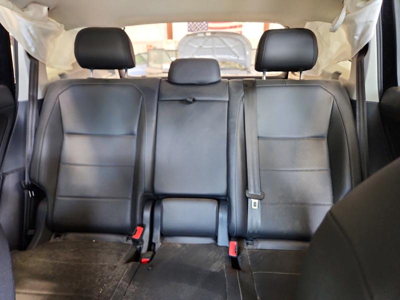 61343706 :رقم المزاد ، 3VV2B7AXXLM137621 vin ، 2020 Volkswagen Tiguan مزاد بيع