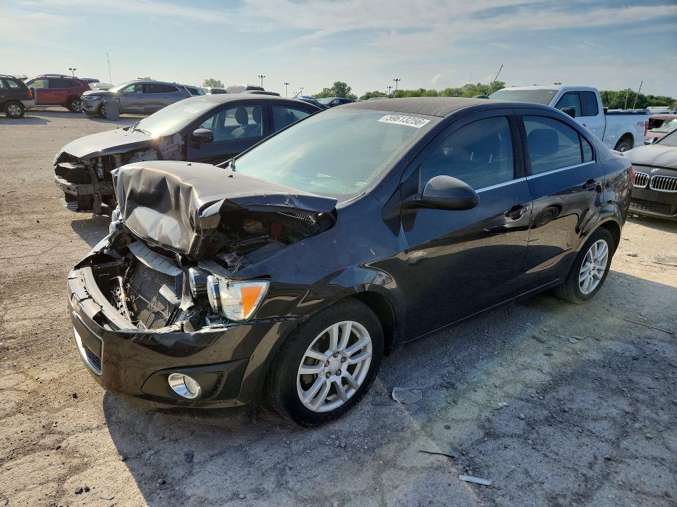 59613256 :رقم المزاد ، 1G1JC5SH1F4127202 vin ، 2015 Chevrolet Sonic مزاد بيع