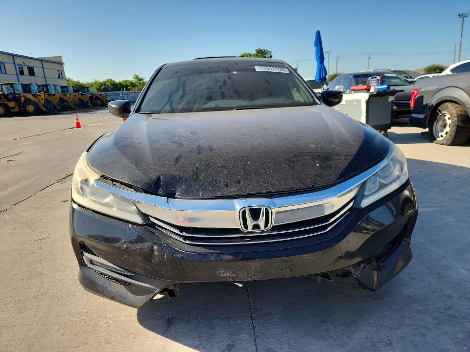 Auction sale of the 2017 Honda Accord, vin: 1HGCR2F18HA123017, lot number: 59542696