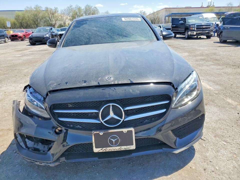 62001226 :رقم المزاد ، 55SWF4JB6JU275681 vin ، 2018 Mercedes-benz C مزاد بيع