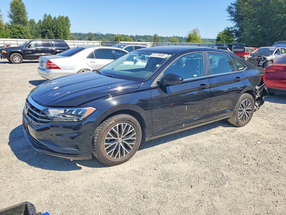 61378886 :رقم المزاد ، 3VWC57BU7MM082798 vin ، 2021 Volkswagen Jetta مزاد بيع