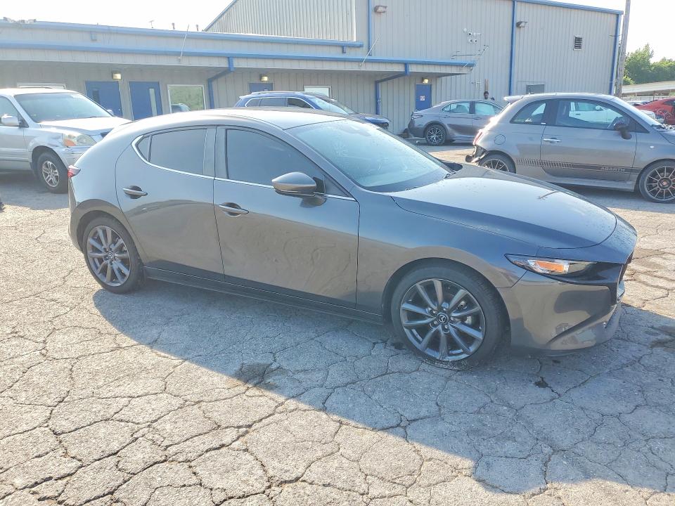 85622765 :رقم المزاد ، JM1BPAKL0M1308464 vin ، 2021 Mazda 3 مزاد بيع