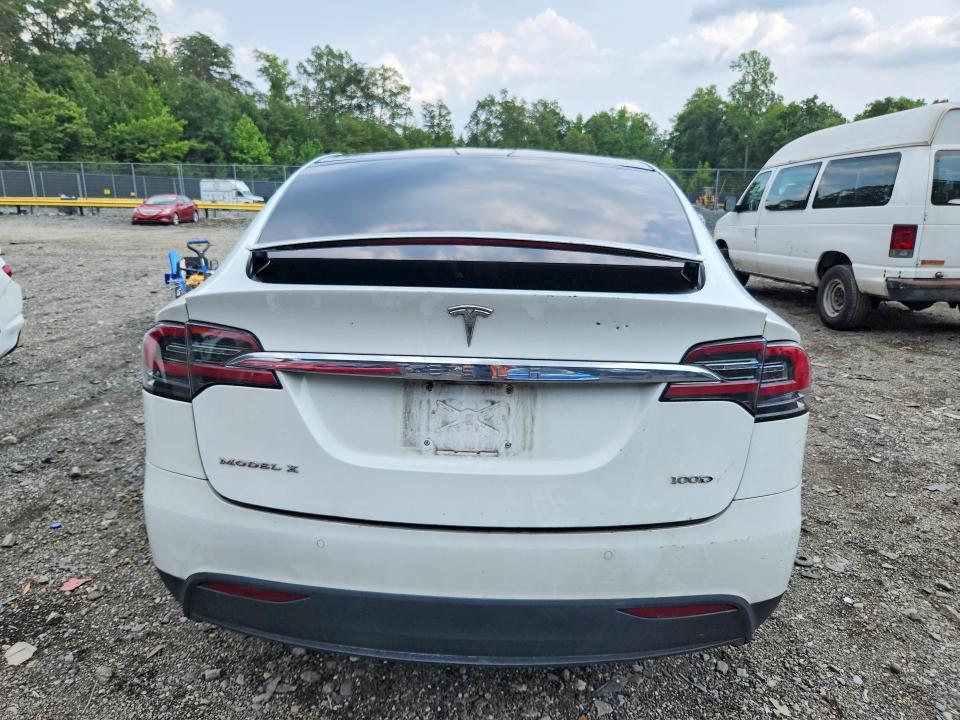 Продаж на аукціоні авто 2018 Tesla Model X, vin: 5YJXCBE24JF116803, номер лоту: 61958766
