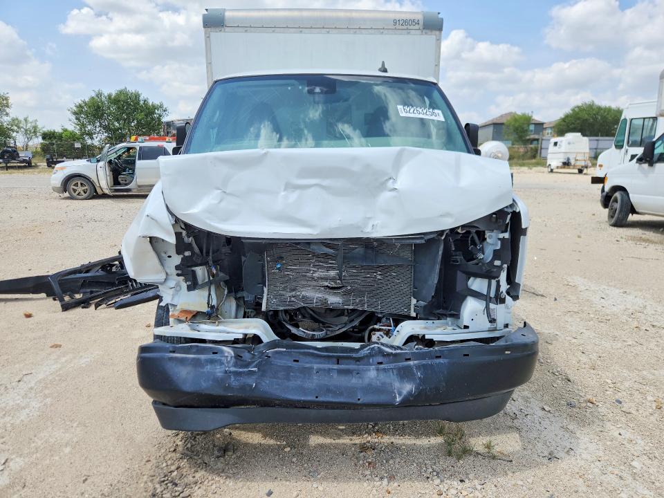 62263256 :رقم المزاد ، 1GD07RFP8N1165179 vin ، 2022 Gmc Savana مزاد بيع