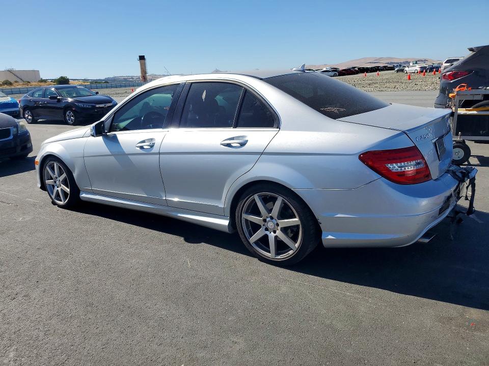 Продажа на аукционе авто 2014 Mercedes-benz C, vin: WDDGF4HB6EA958996, номер лота: 61589686
