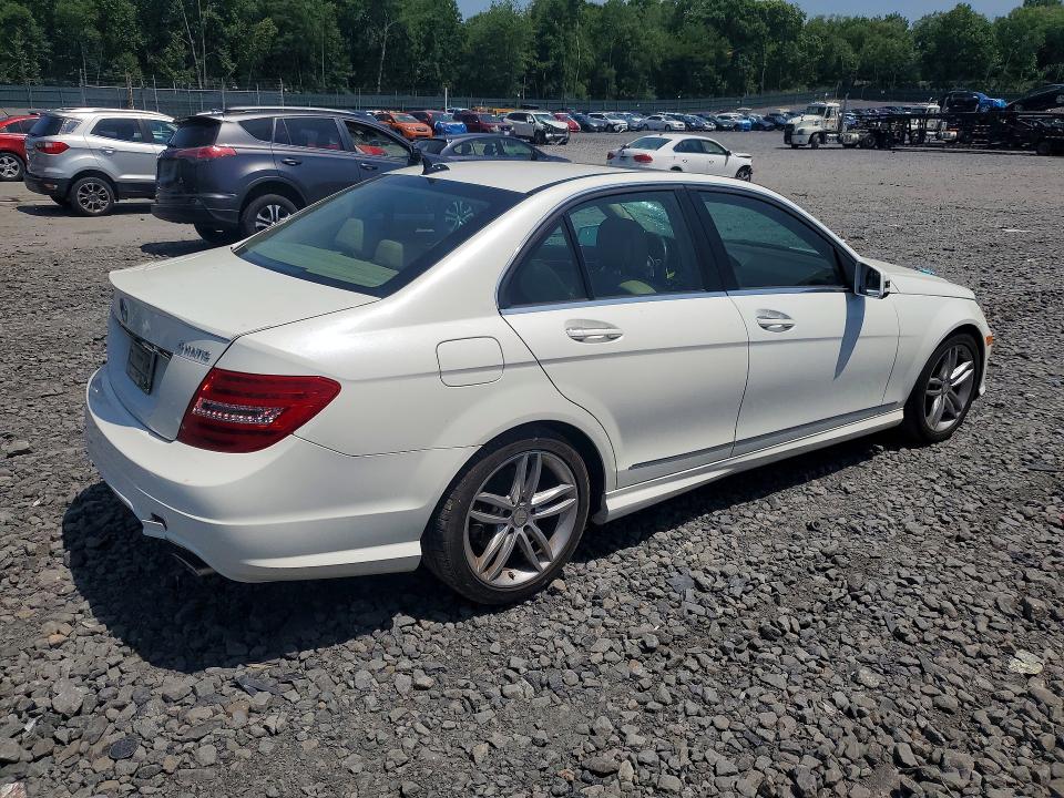 60836846 :رقم المزاد ، WDDGF8AB1DG083484 vin ، 2013 Mercedes-benz C مزاد بيع