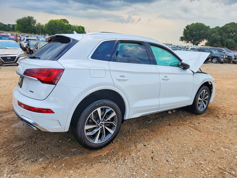 Продаж на аукціоні авто 2022 Audi Q5, vin: WA1GAAFY0N2108171, номер лоту: 60137916