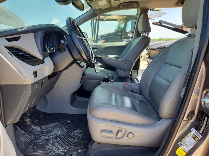62784906 :رقم المزاد ، 5TDYZ3DC3LS028388 vin ، 2020 Toyota Sienna مزاد بيع
