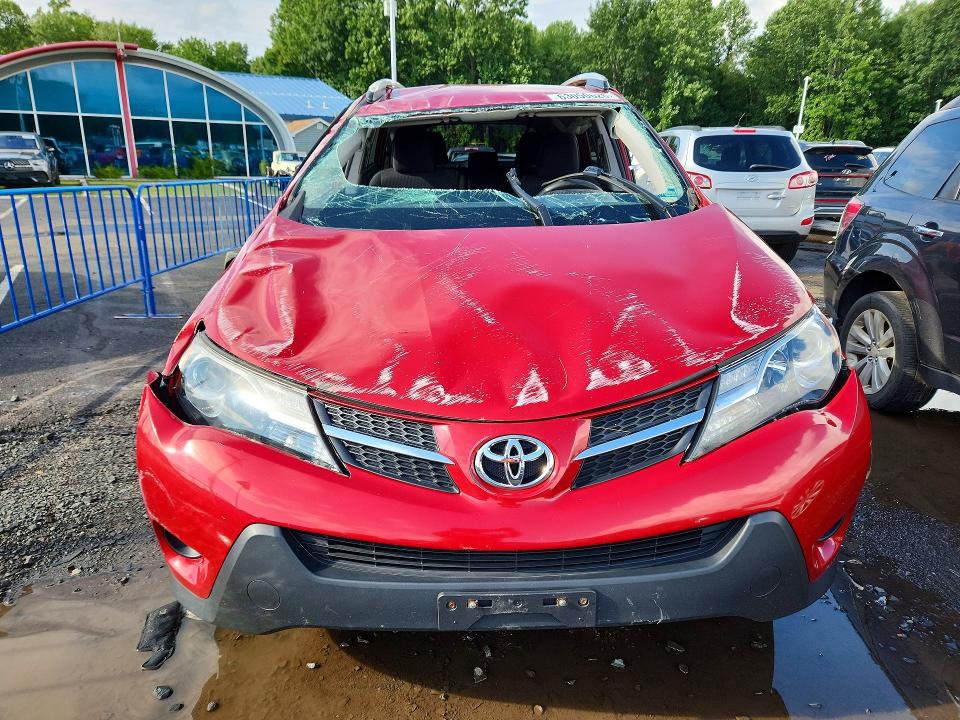 63050626 :رقم المزاد ، 2T3BFREV6FW245874 vin ، 2015 Toyota Rav4 مزاد بيع
