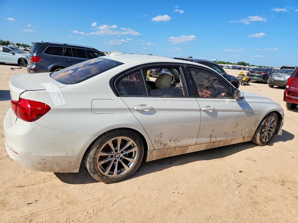Продаж на аукціоні авто 2017 Bmw 320, vin: WBA8E1G3XHNU17681, номер лоту: 62686576