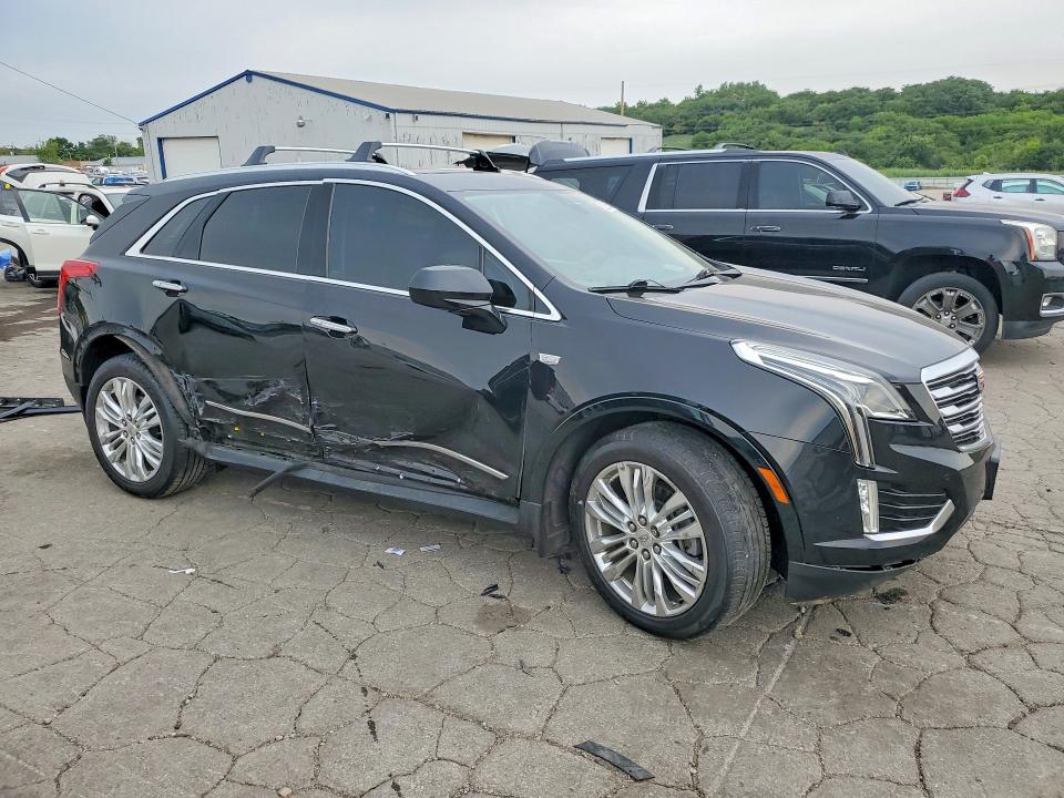 62250556 :رقم المزاد ، 1GYKNCRS2HZ120500 vin ، 2017 Cadillac Xt5 مزاد بيع