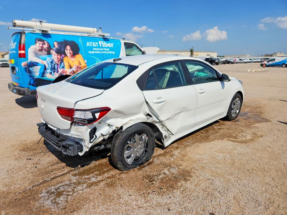 63132196 :رقم المزاد ، 3KPA24AD8PE604940 vin ، 2023 Kia Rio مزاد بيع