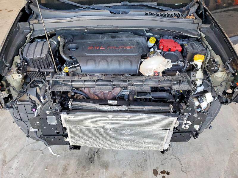 60611686 :رقم المزاد ، ZACNJBBB2LPL29338 vin ، 2020 Jeep Renegade مزاد بيع