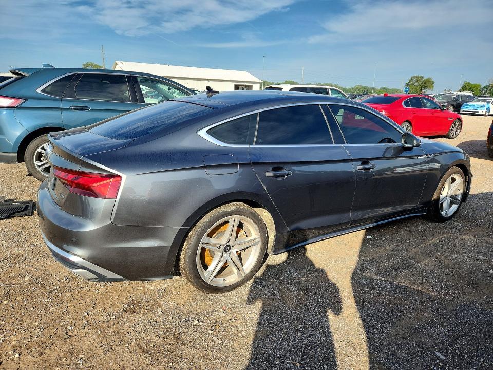 85976615 :رقم المزاد ، WAUFACF54NA018690 vin ، 2022 Audi A5 مزاد بيع