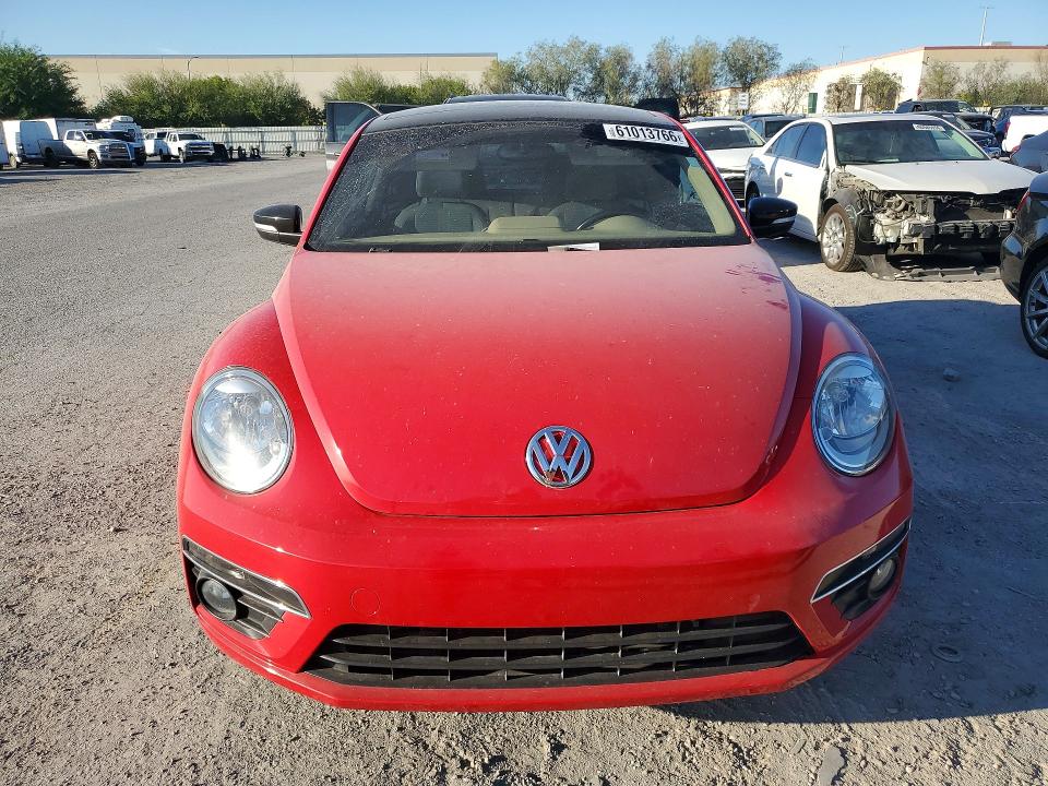 61013766 :رقم المزاد ، 3VWVT7AT6EM603552 vin ، 2014 Volkswagen Beetle مزاد بيع