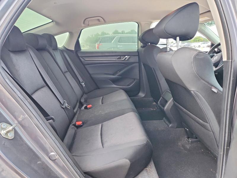 58989546 :رقم المزاد ، 1HGCV1F15JA064469 vin ، 2018 Honda Accord مزاد بيع