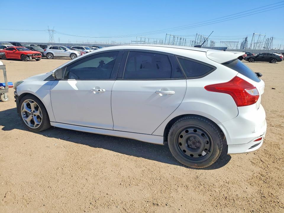 85626005 :رقم المزاد ، 1FADP3L98EL399440 vin ، 2014 Ford Focus مزاد بيع