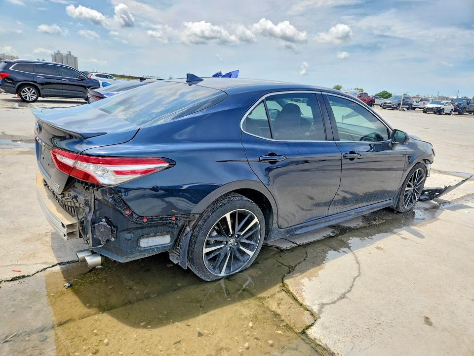 Продажа на аукционе авто 2019 Toyota Camry, vin: 4T1B61HK4KU681676, номер лота: 59393406
